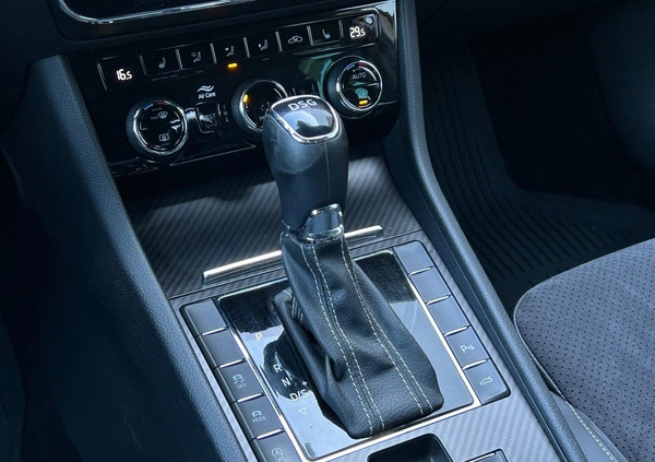 Skoda Superb cena 124900 przebieg: 152549, rok produkcji 2020 z Tarnogród małe 742